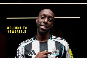 4年前被强酸泼脸！维萨：那是一场噩梦，我至今到晚上都难以入睡